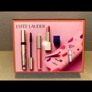 Estée Lauder gift set - sultry nude lips